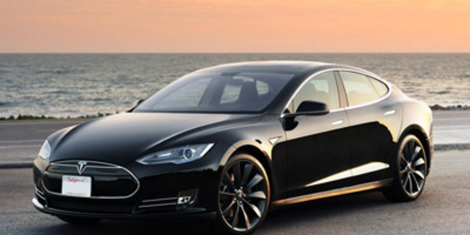 Tesla blinda los bajos de los Model S