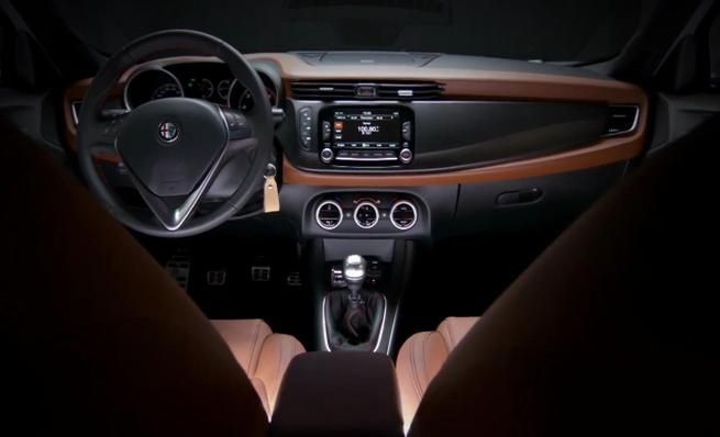Alfa Romeo Giulietta: Interior