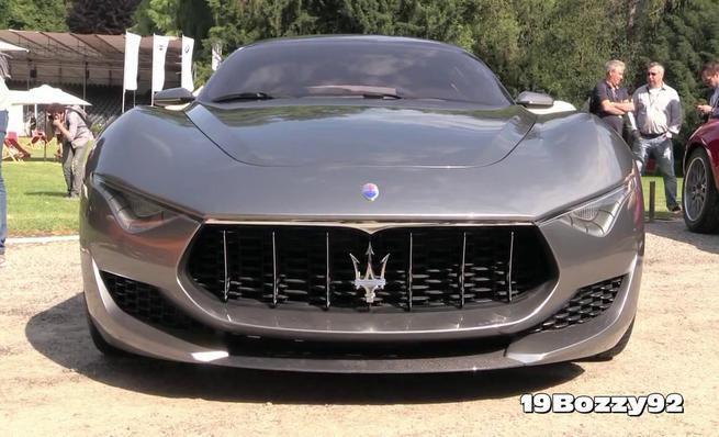 Maserati Alfieri en movimiento